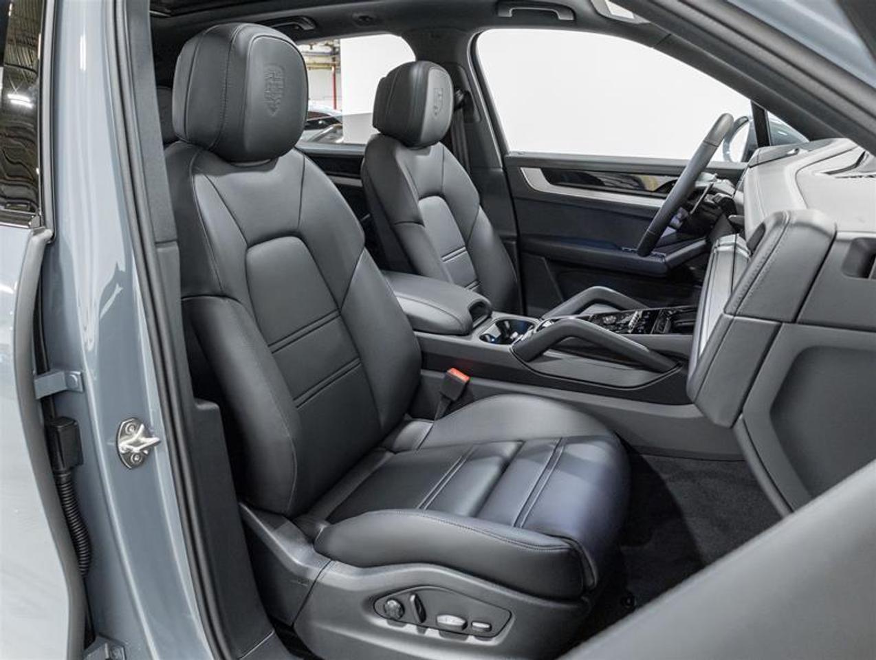 2026 Porsche Cayenne  Photo
