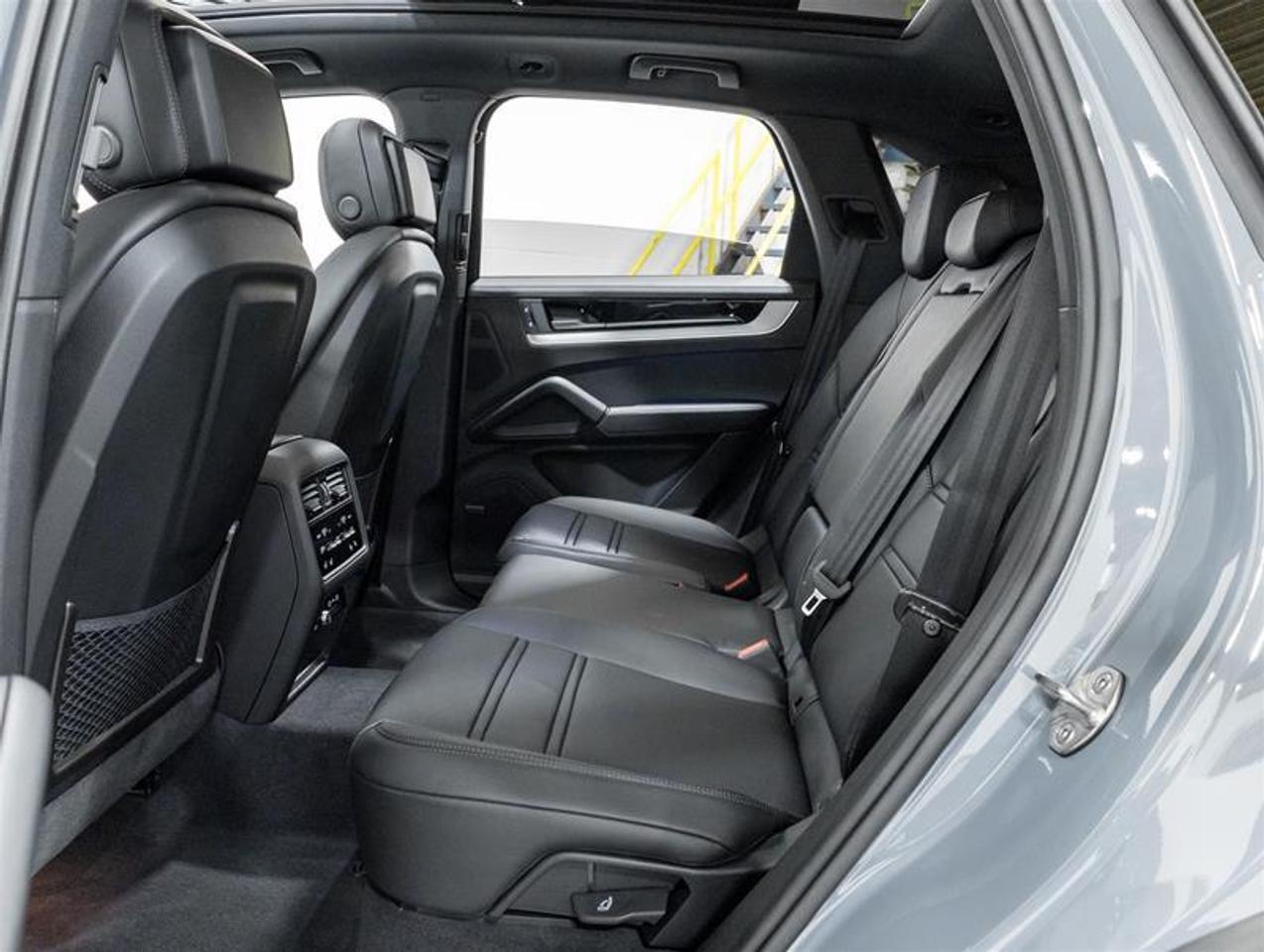 2026 Porsche Cayenne  Photo
