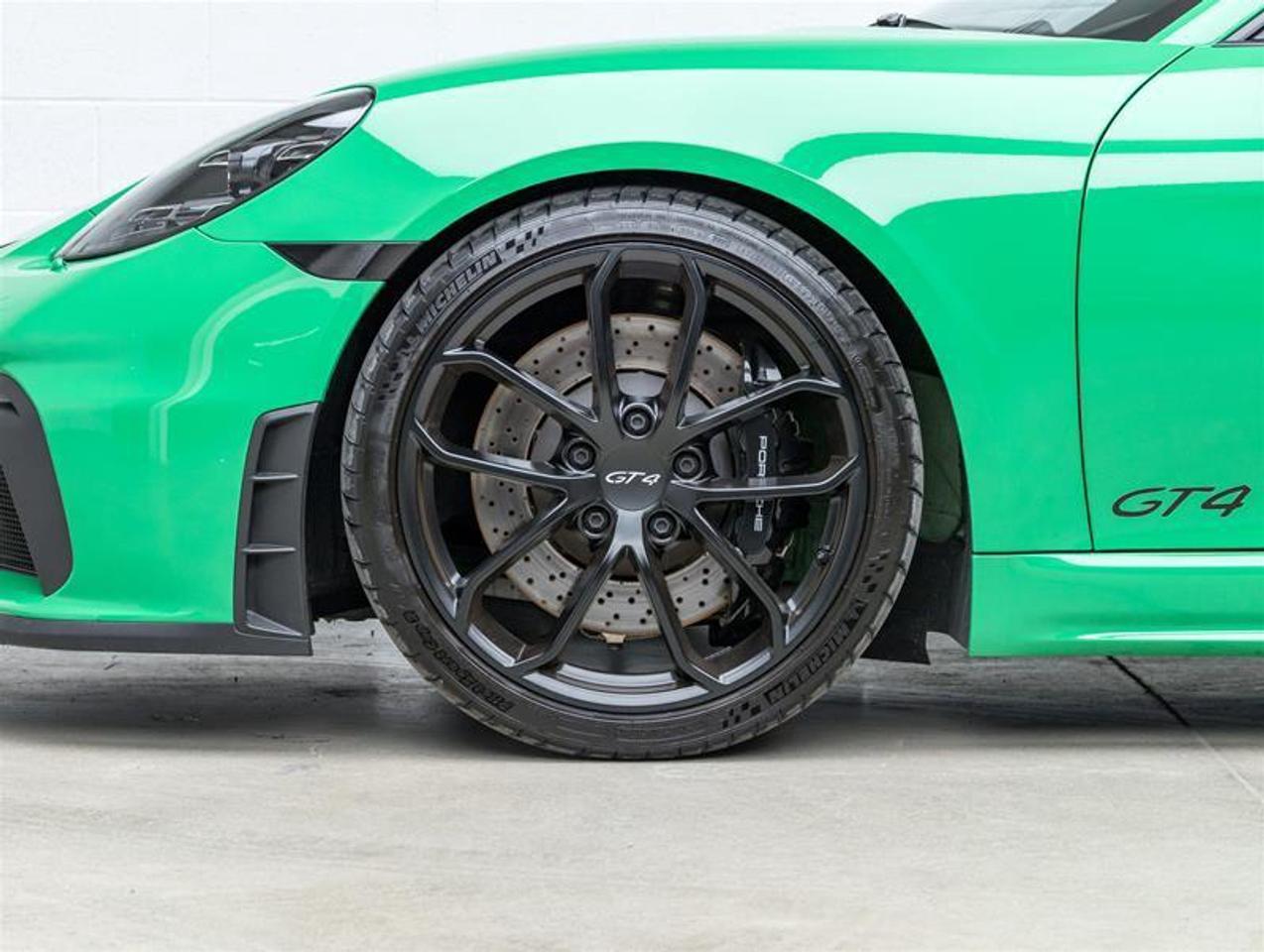 2023 Porsche 718 Cayman  Photo