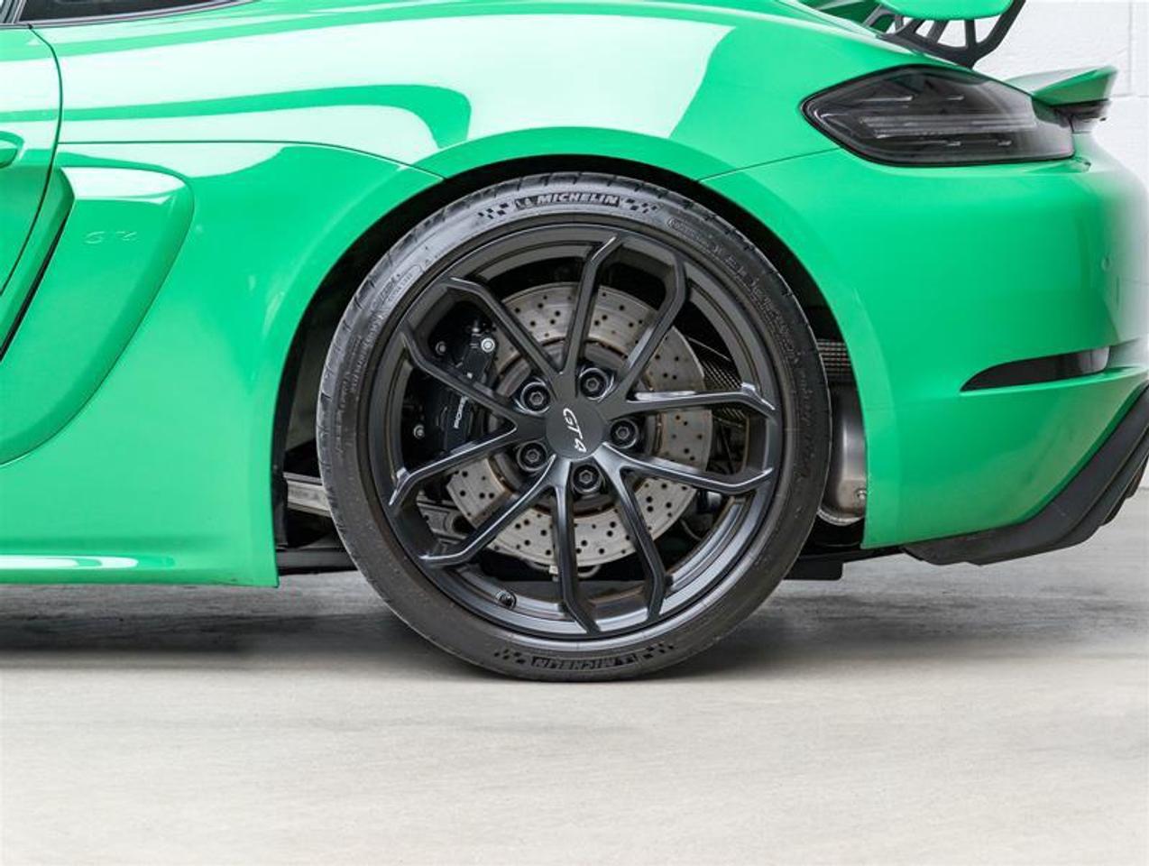 2023 Porsche 718 Cayman  Photo