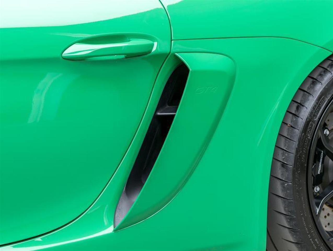 2023 Porsche 718 Cayman  Photo