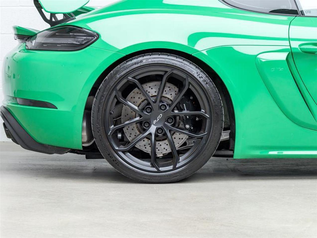 2023 Porsche 718 Cayman  Photo