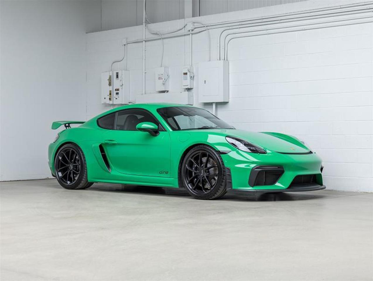 2023 Porsche 718 Cayman  Photo