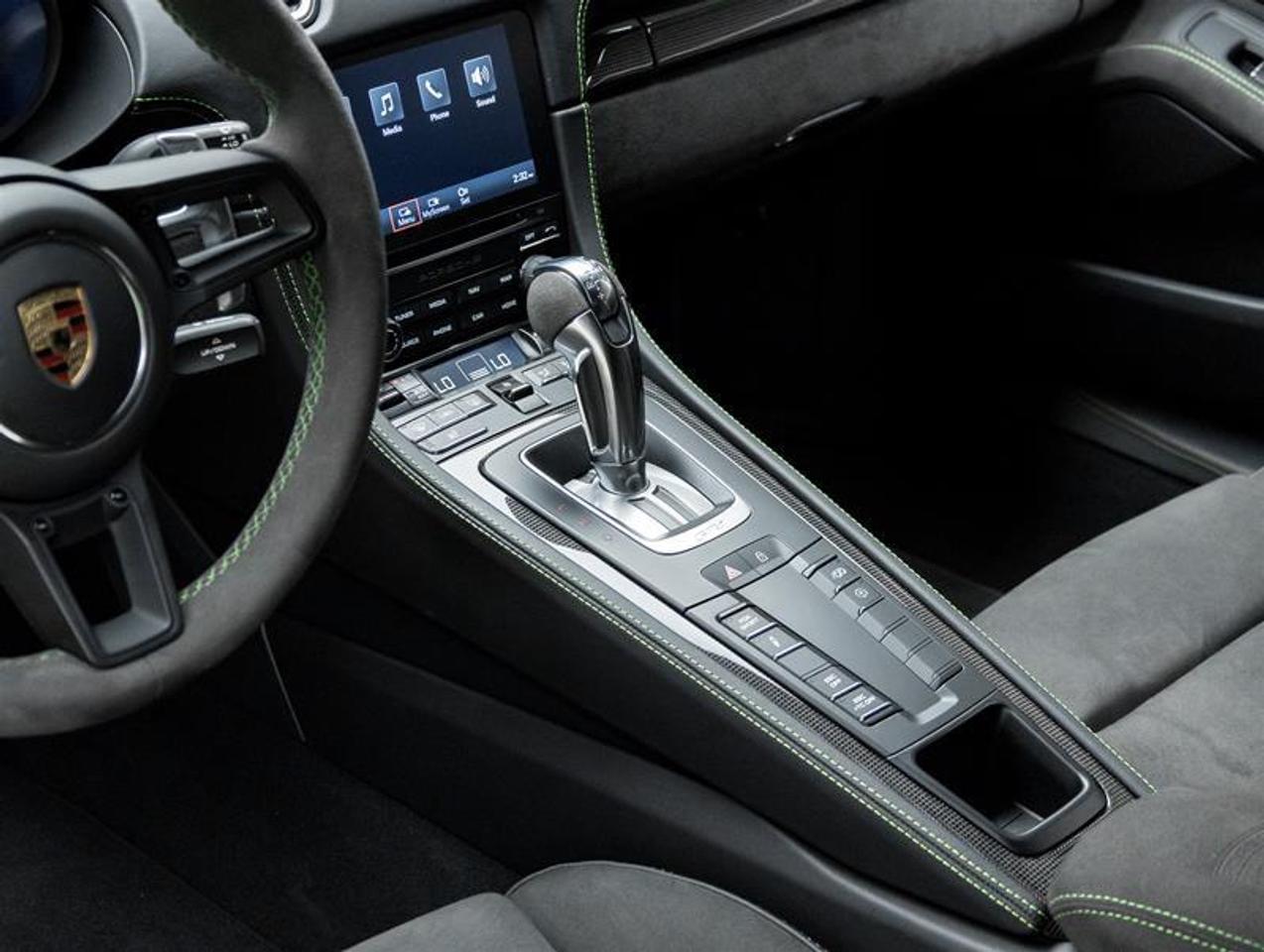 2023 Porsche 718 Cayman  Photo