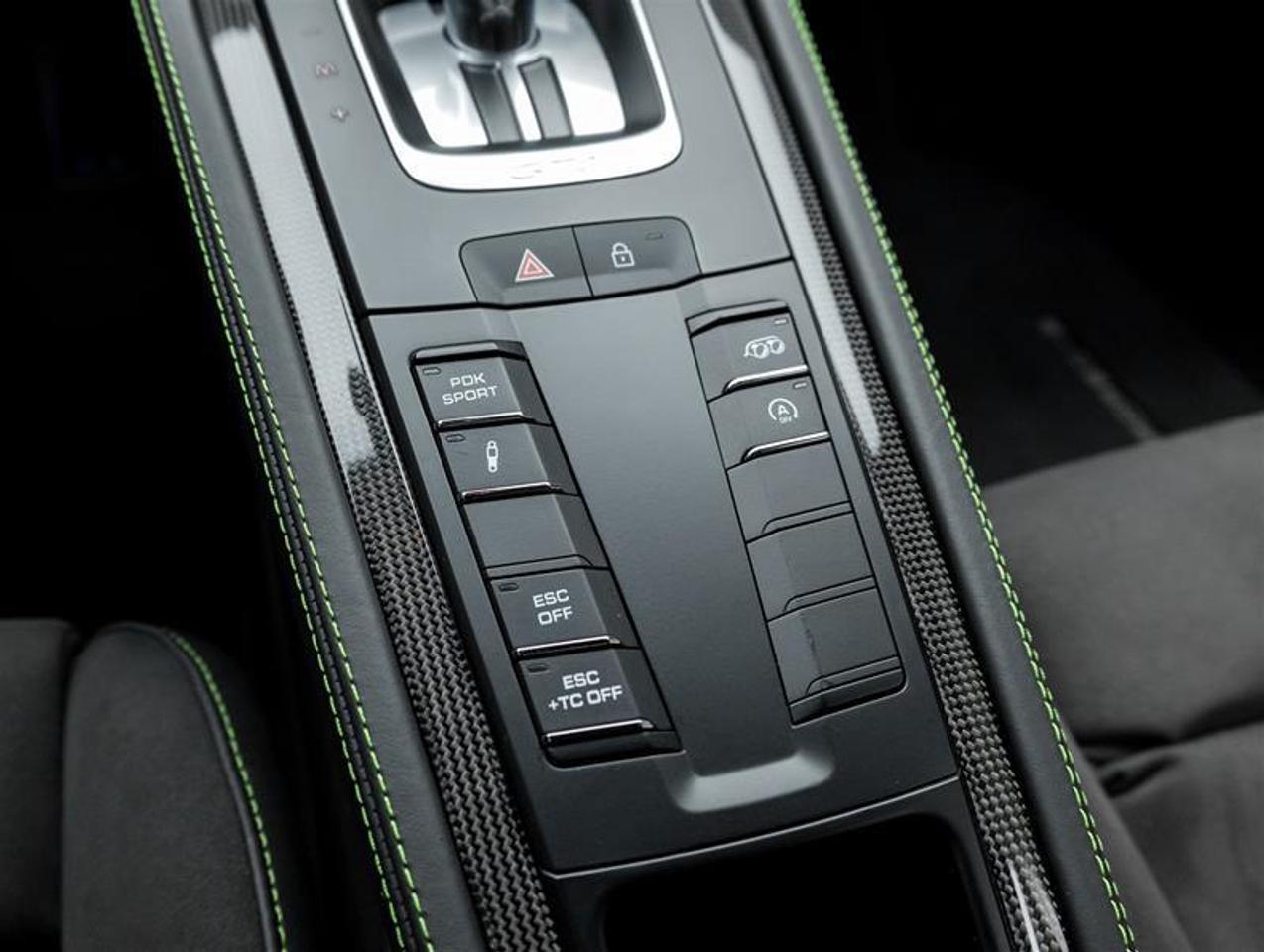 2023 Porsche 718 Cayman  Photo