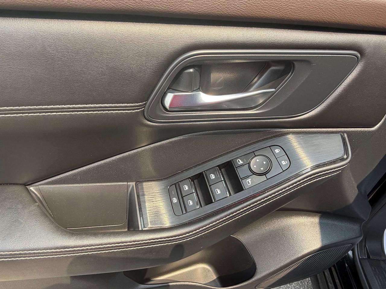 2023 Nissan Rogue MIDNIGHT EDITION CALL BELLEVILLE 613-961-8848*** Photo