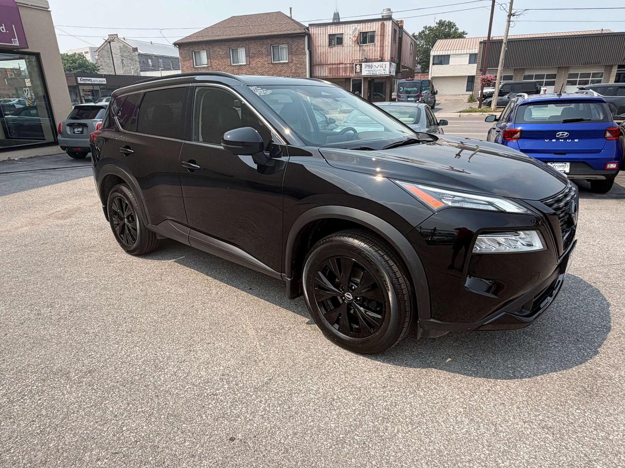 2023 Nissan Rogue MIDNIGHT EDITION CALL BELLEVILLE 613-961-8848*** Photo
