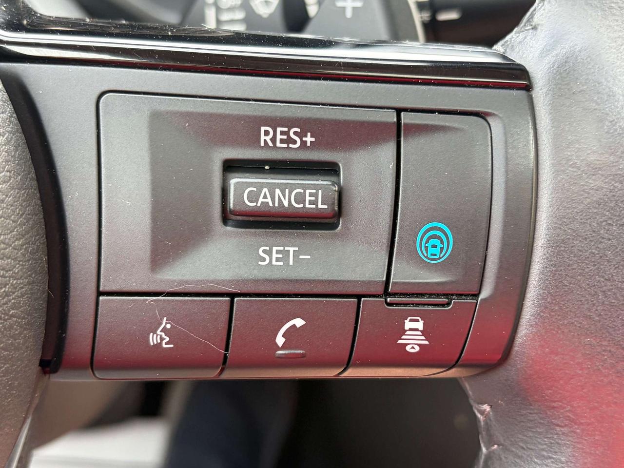 2023 Nissan Rogue MIDNIGHT EDITION CALL BELLEVILLE 613-961-8848*** Photo