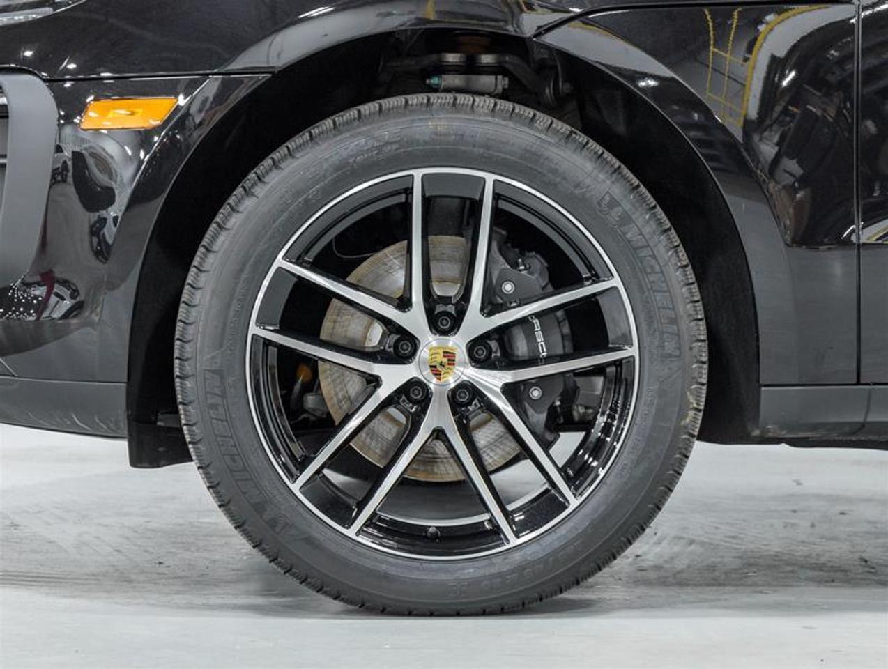 2026 Porsche Macan  Photo