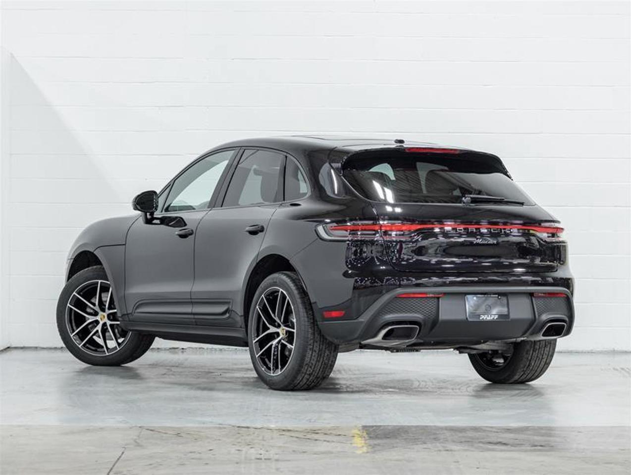 2026 Porsche Macan  Photo