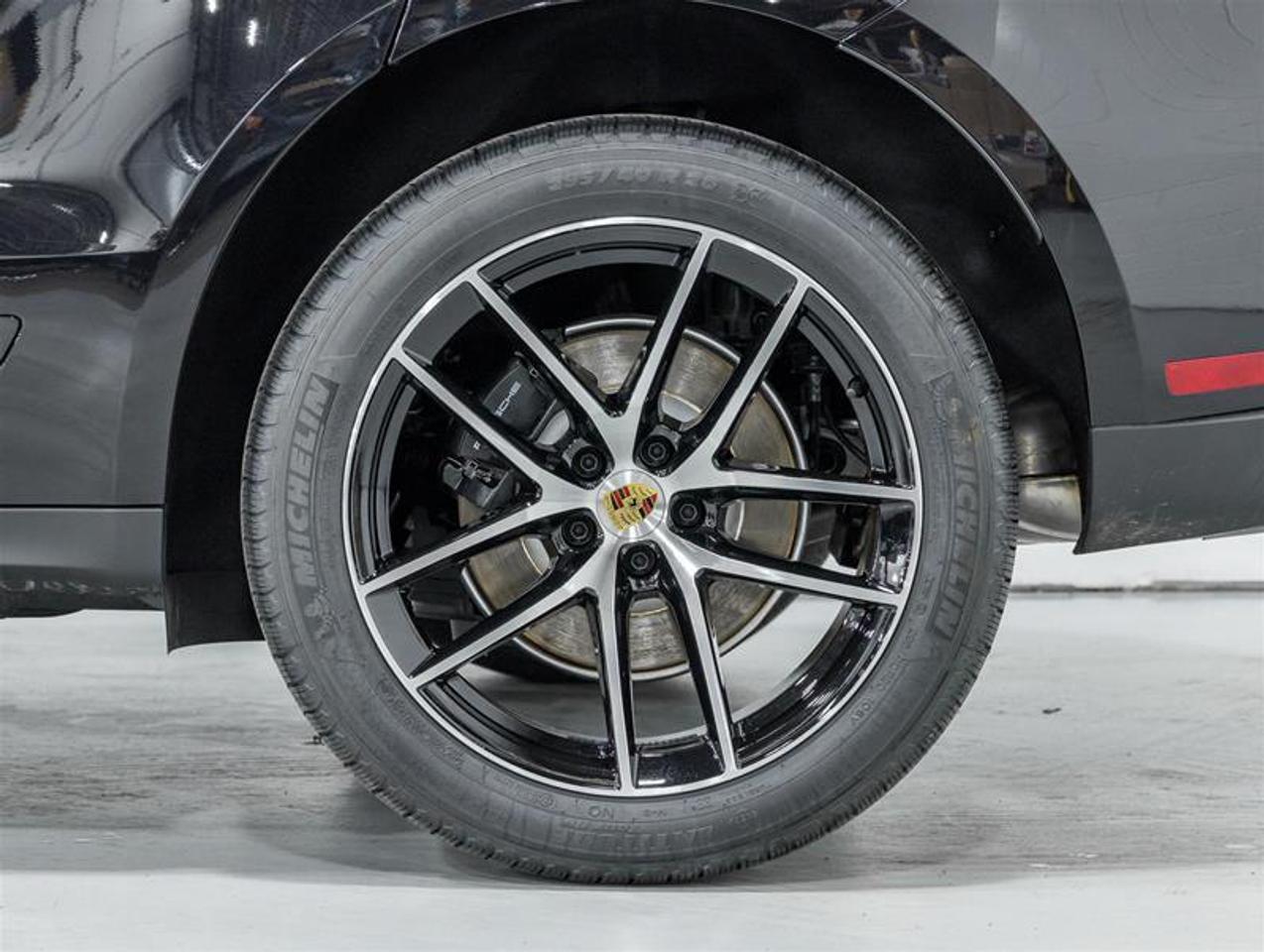 2026 Porsche Macan  Photo