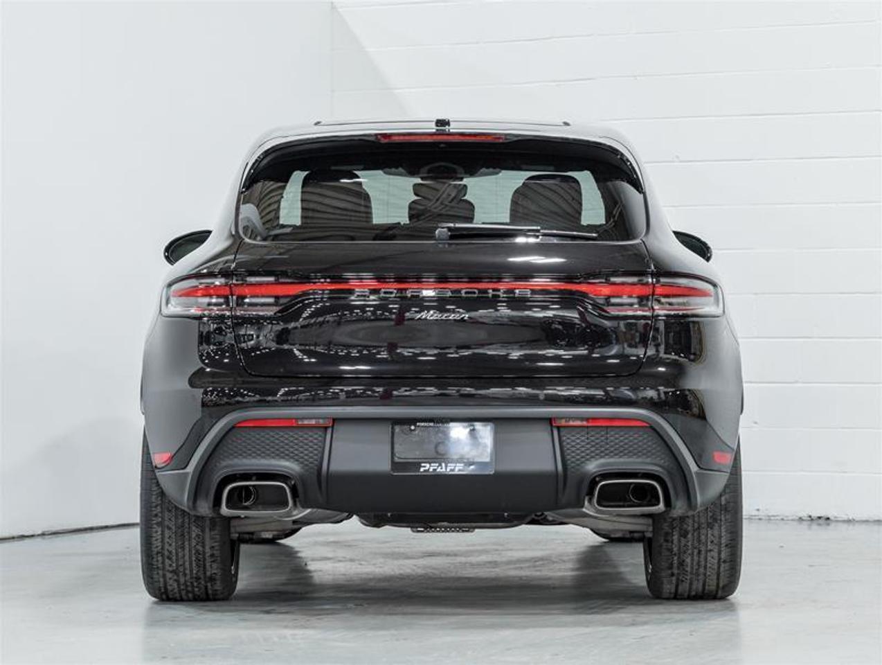 2026 Porsche Macan  Photo