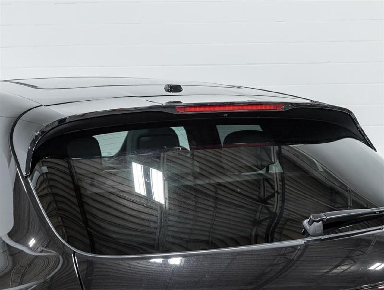 2026 Porsche Macan  Photo