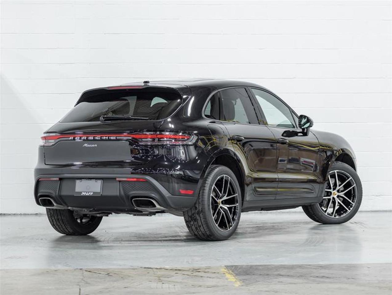 2026 Porsche Macan  Photo