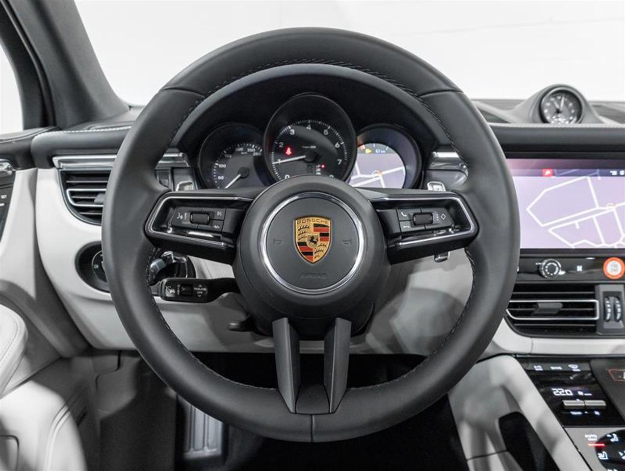 2026 Porsche Macan  Photo