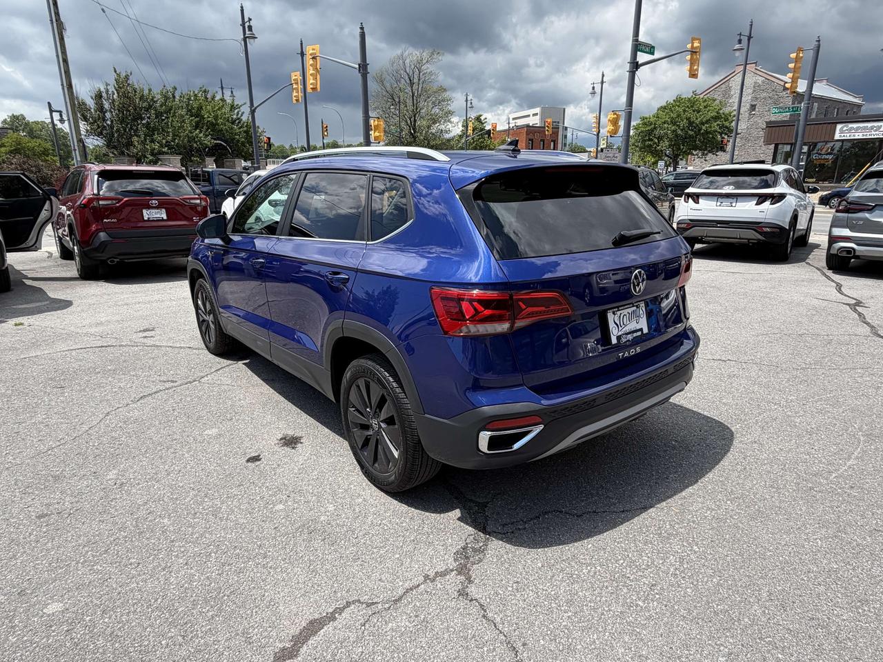 2024 Volkswagen Taos Comfortline **CALL BELLEVILLE 613-961-8848** Photo