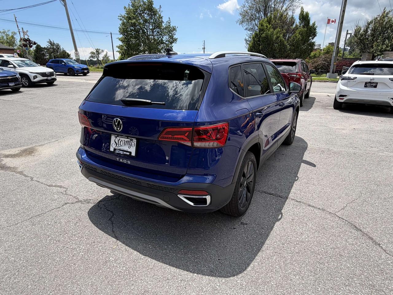 2024 Volkswagen Taos Comfortline **CALL BELLEVILLE 613-961-8848** Photo