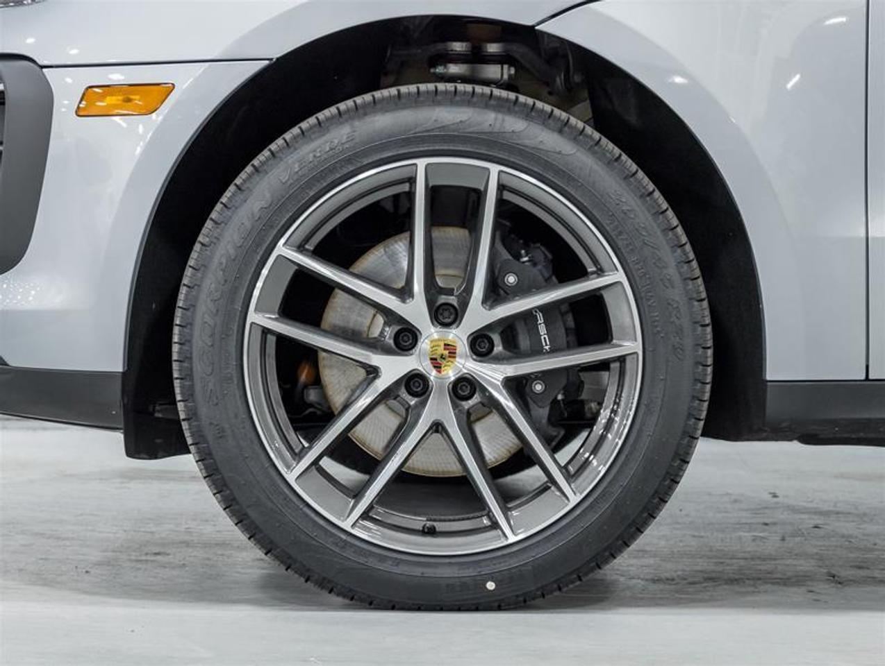 2026 Porsche Macan  Photo