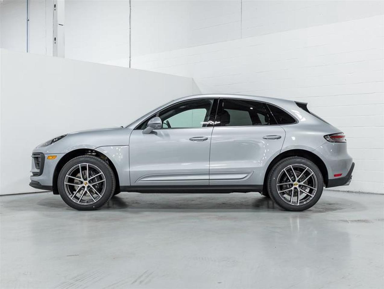 2026 Porsche Macan  Photo
