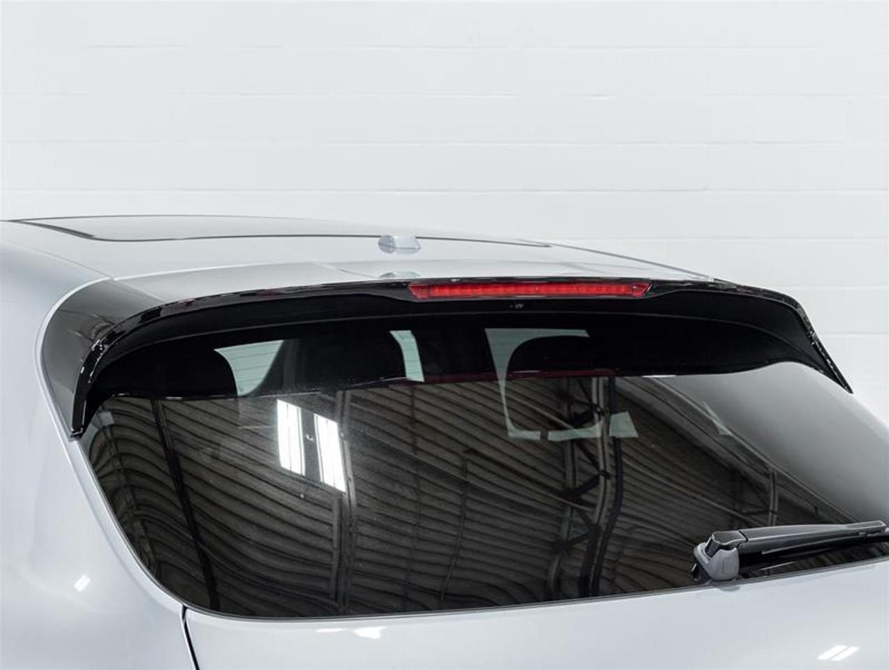 2026 Porsche Macan  Photo