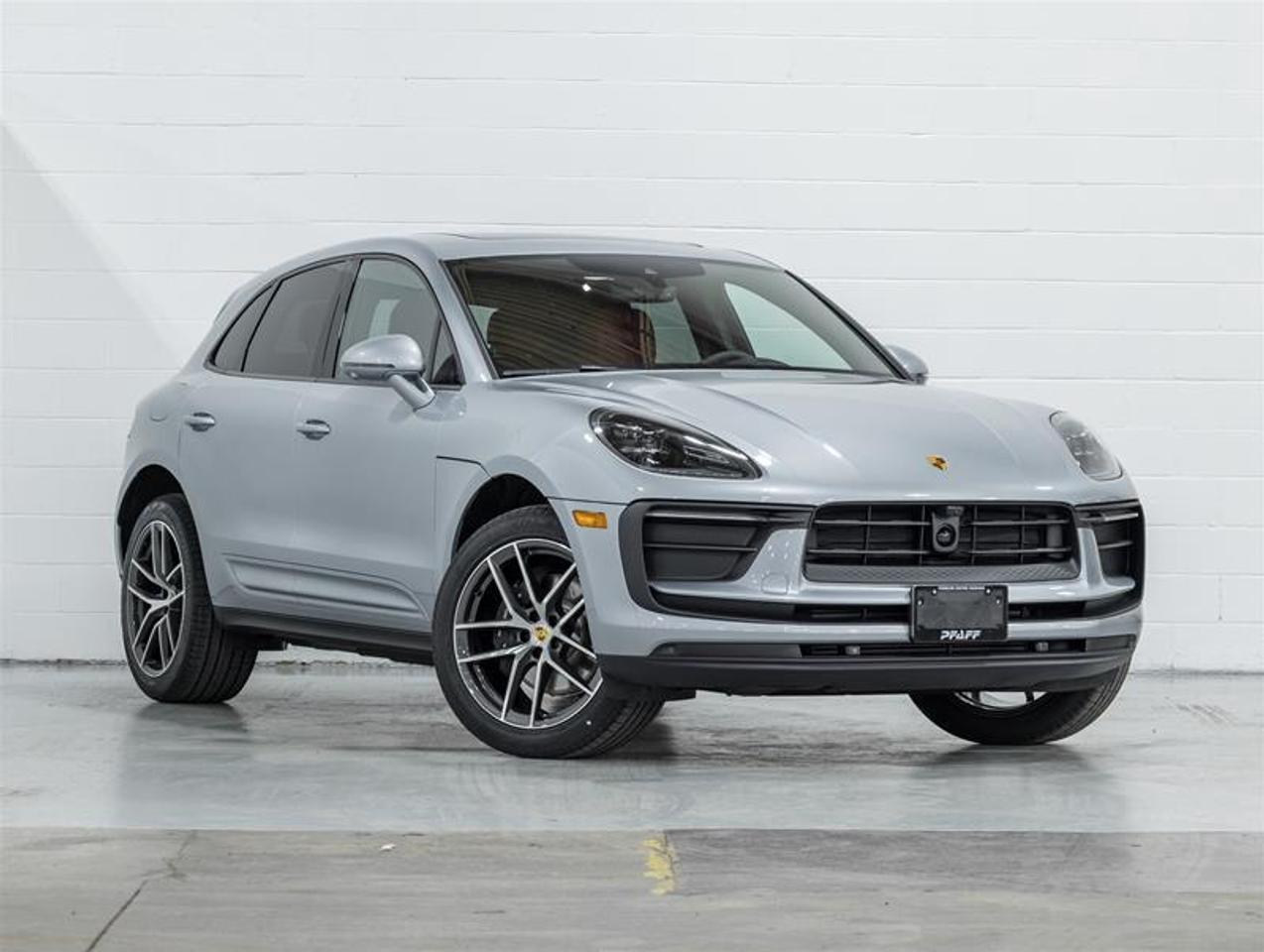 2026 Porsche Macan  Photo