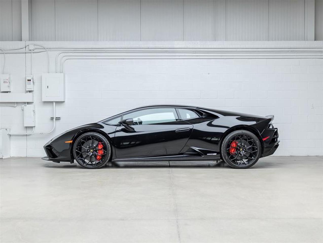 2023 Lamborghini Huracan  Photo