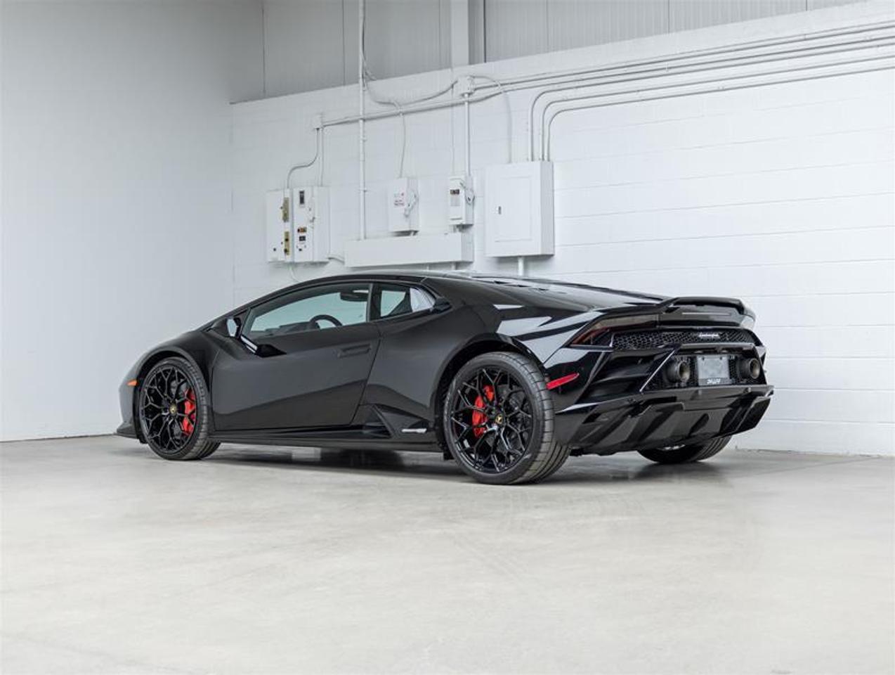 2023 Lamborghini Huracan  Photo