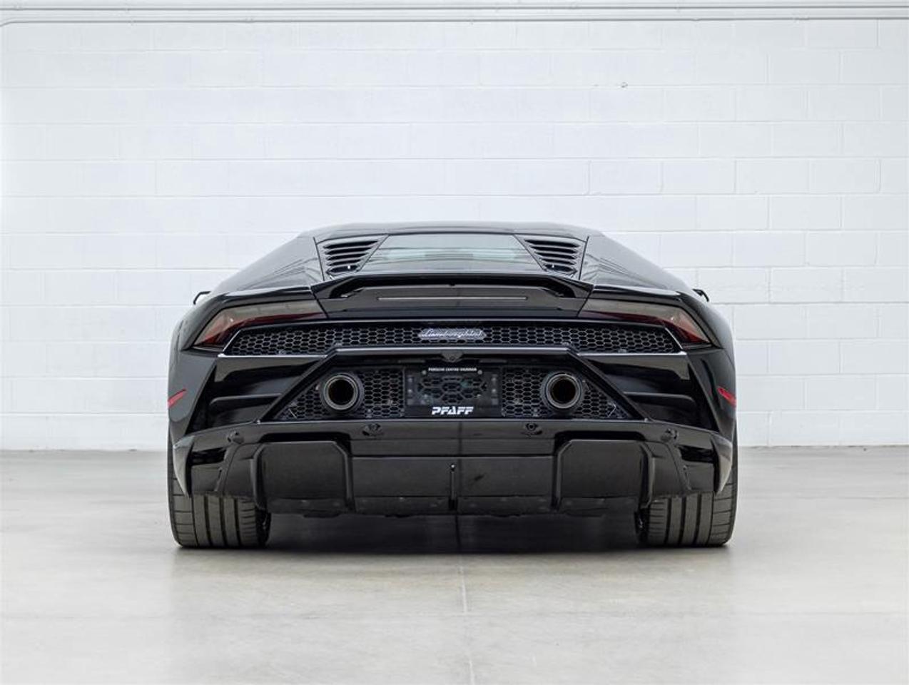 2023 Lamborghini Huracan  Photo