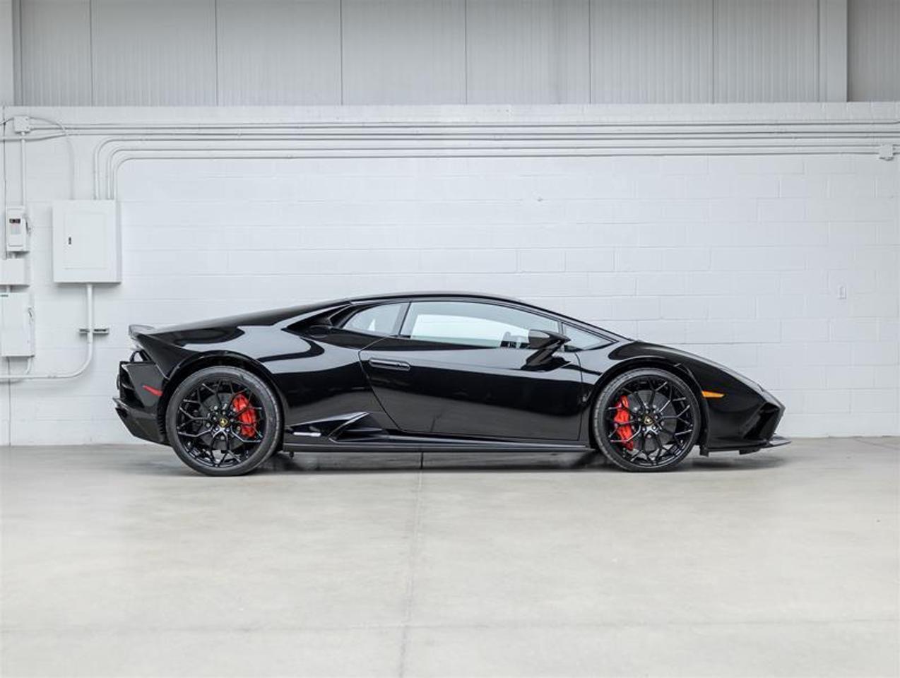 2023 Lamborghini Huracan  Photo
