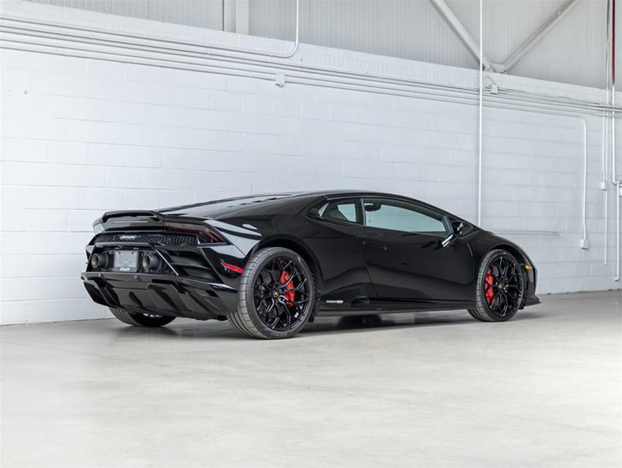 2023 Lamborghini Huracan  Photo