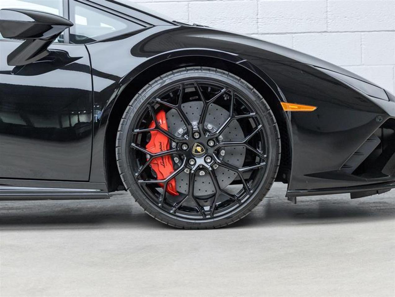 2023 Lamborghini Huracan  Photo