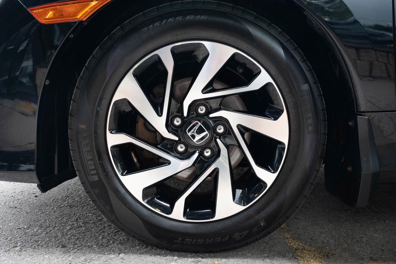 2017 Honda Civic LX Coupe 6-Spd MT Photo