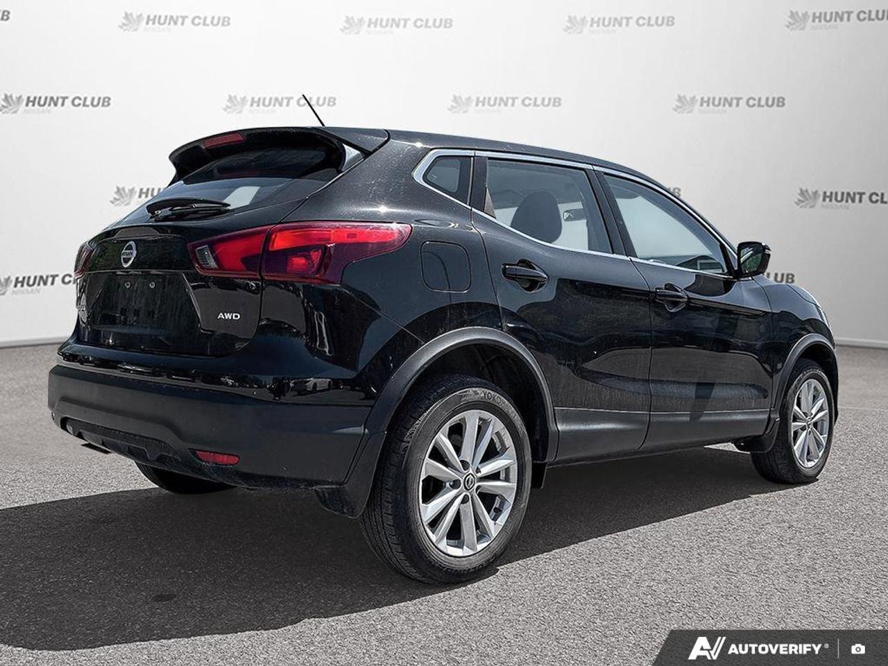 2019 Nissan Qashqai S   Heated Seats   Apple CarPlay   Alloy Rims Photo