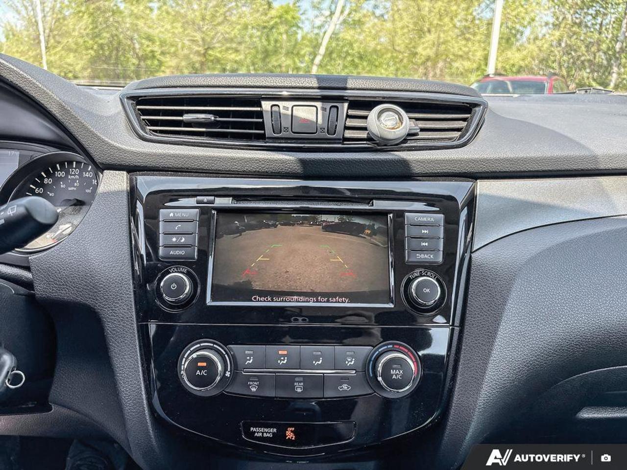 2019 Nissan Qashqai S   Heated Seats   Apple CarPlay   Alloy Rims Photo