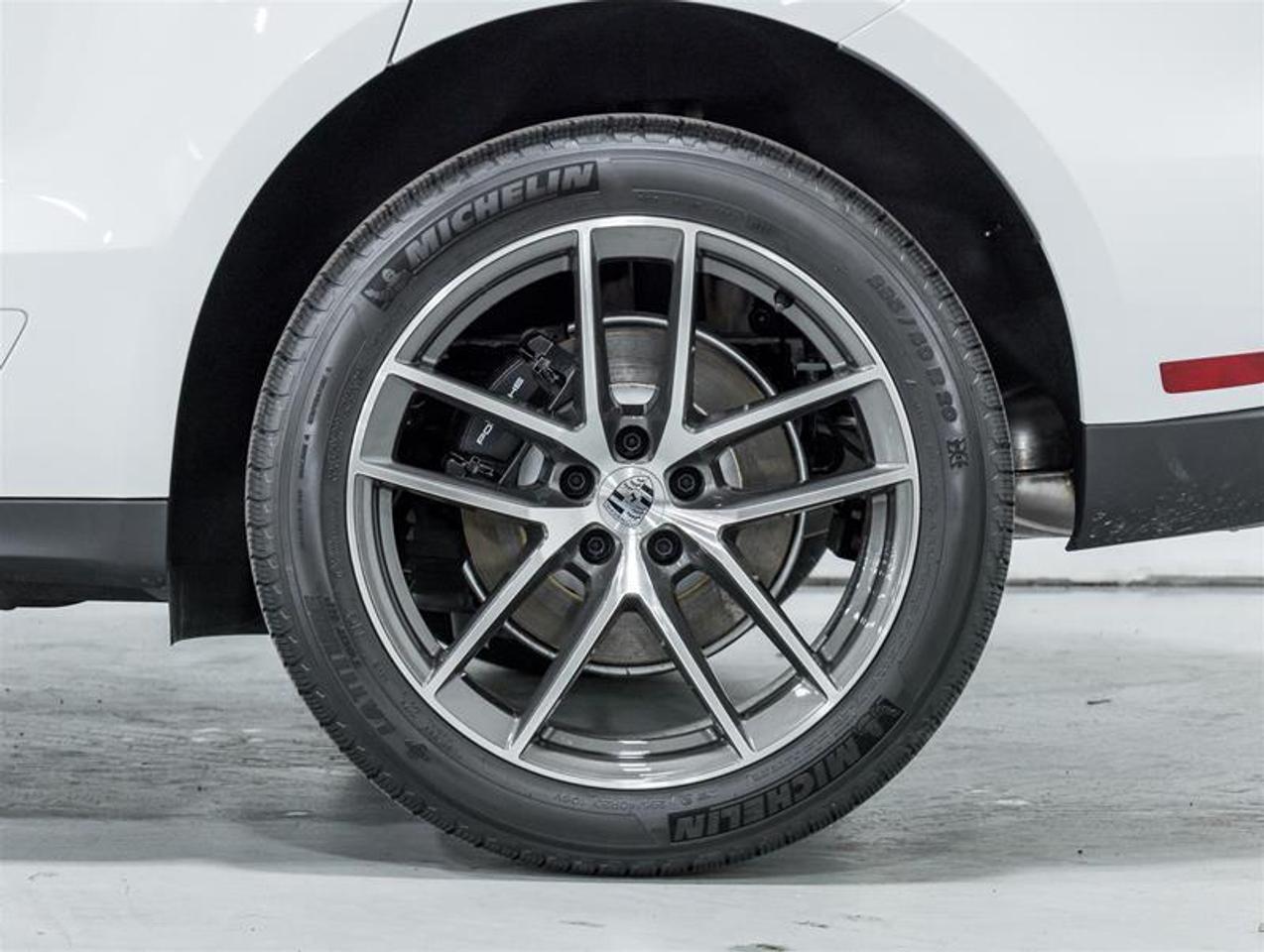 2026 Porsche Macan  Photo