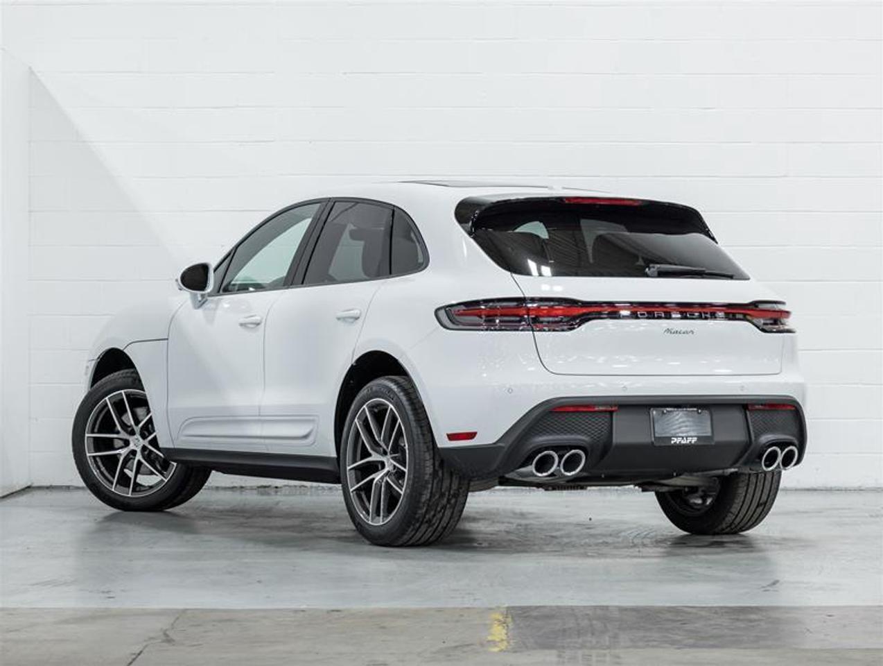 2026 Porsche Macan  Photo