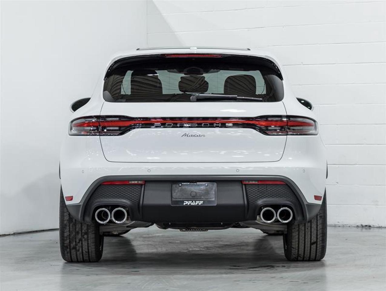 2026 Porsche Macan  Photo