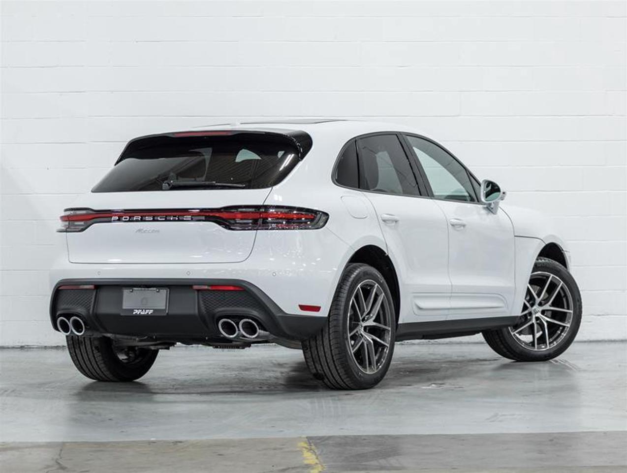 2026 Porsche Macan  Photo