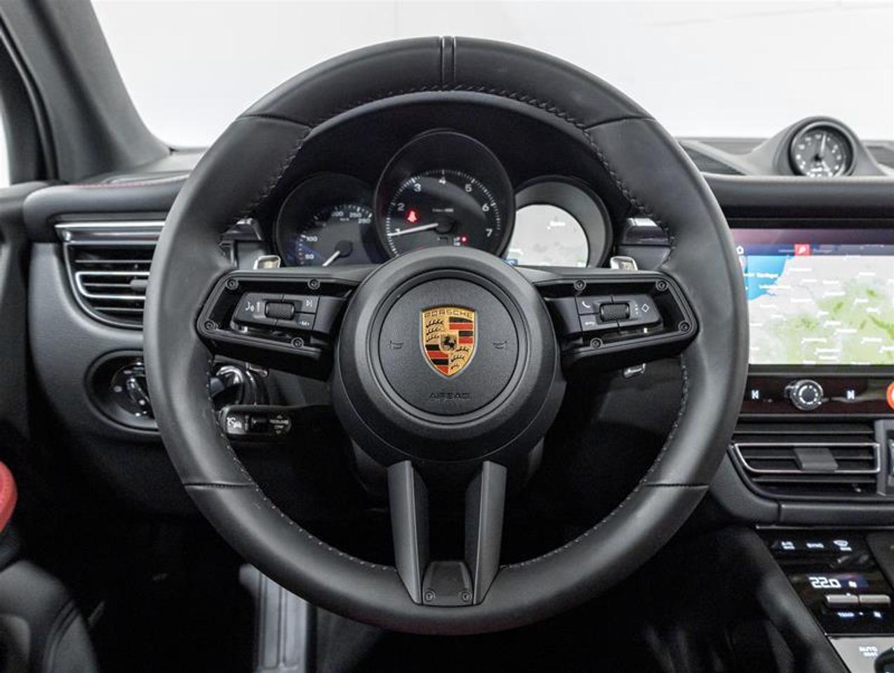 2026 Porsche Macan  Photo