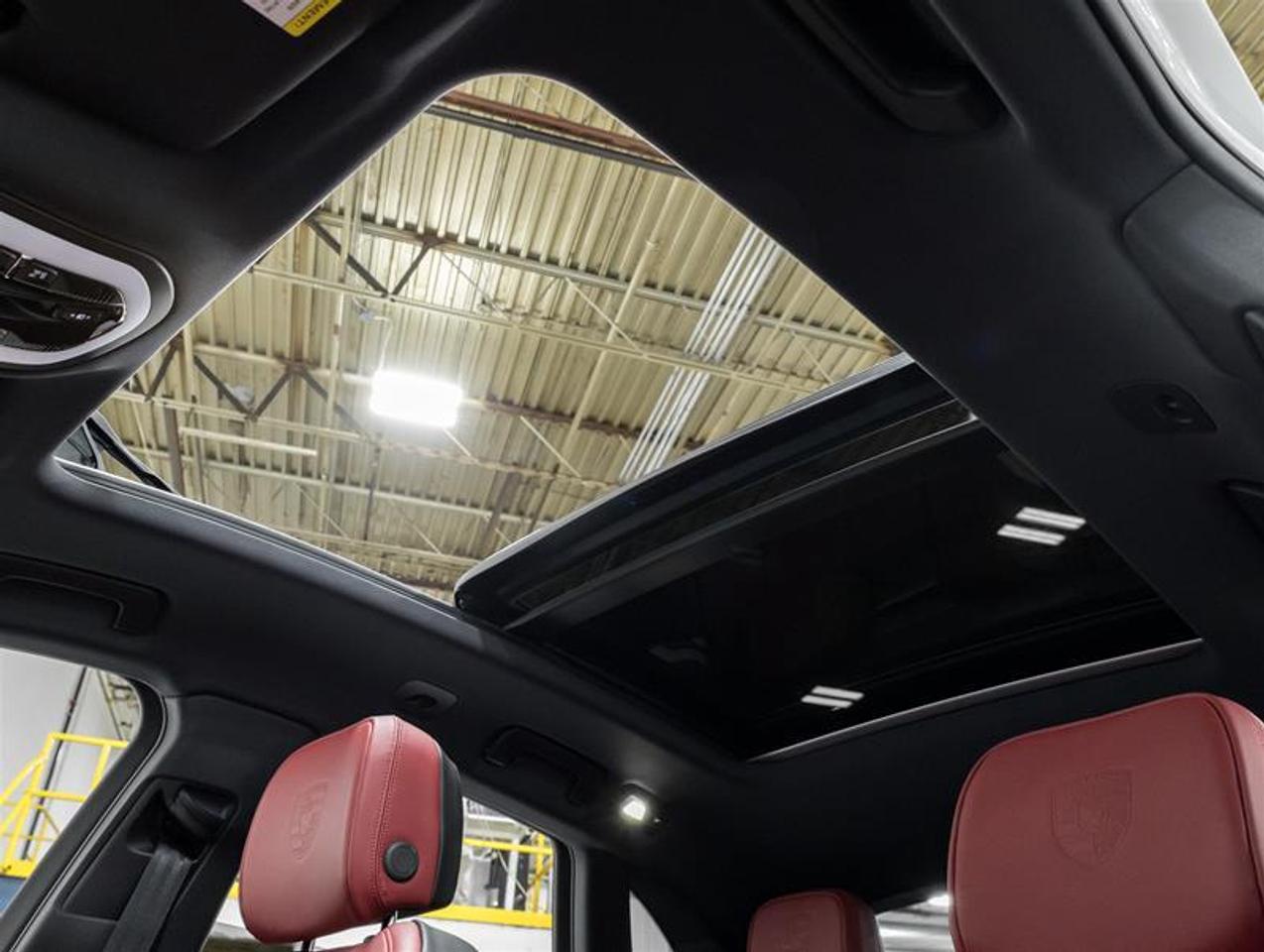 2026 Porsche Macan  Photo
