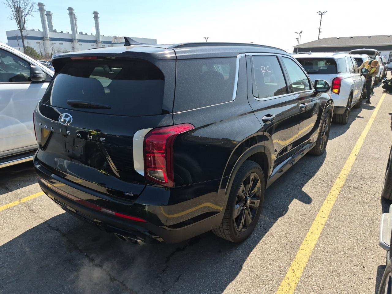 2025 Hyundai PALISADE Urban 7 Passenger   HEATED/VENTED LEATHER   SUNROO Photo