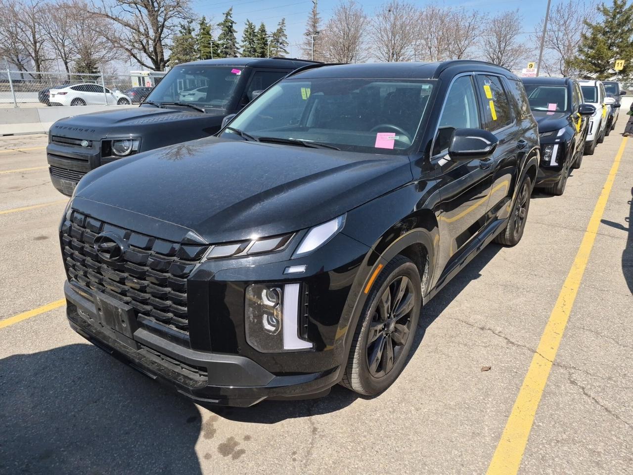 2025 Hyundai PALISADE Urban 7 Passenger   HEATED/VENTED LEATHER   SUNROO Photo