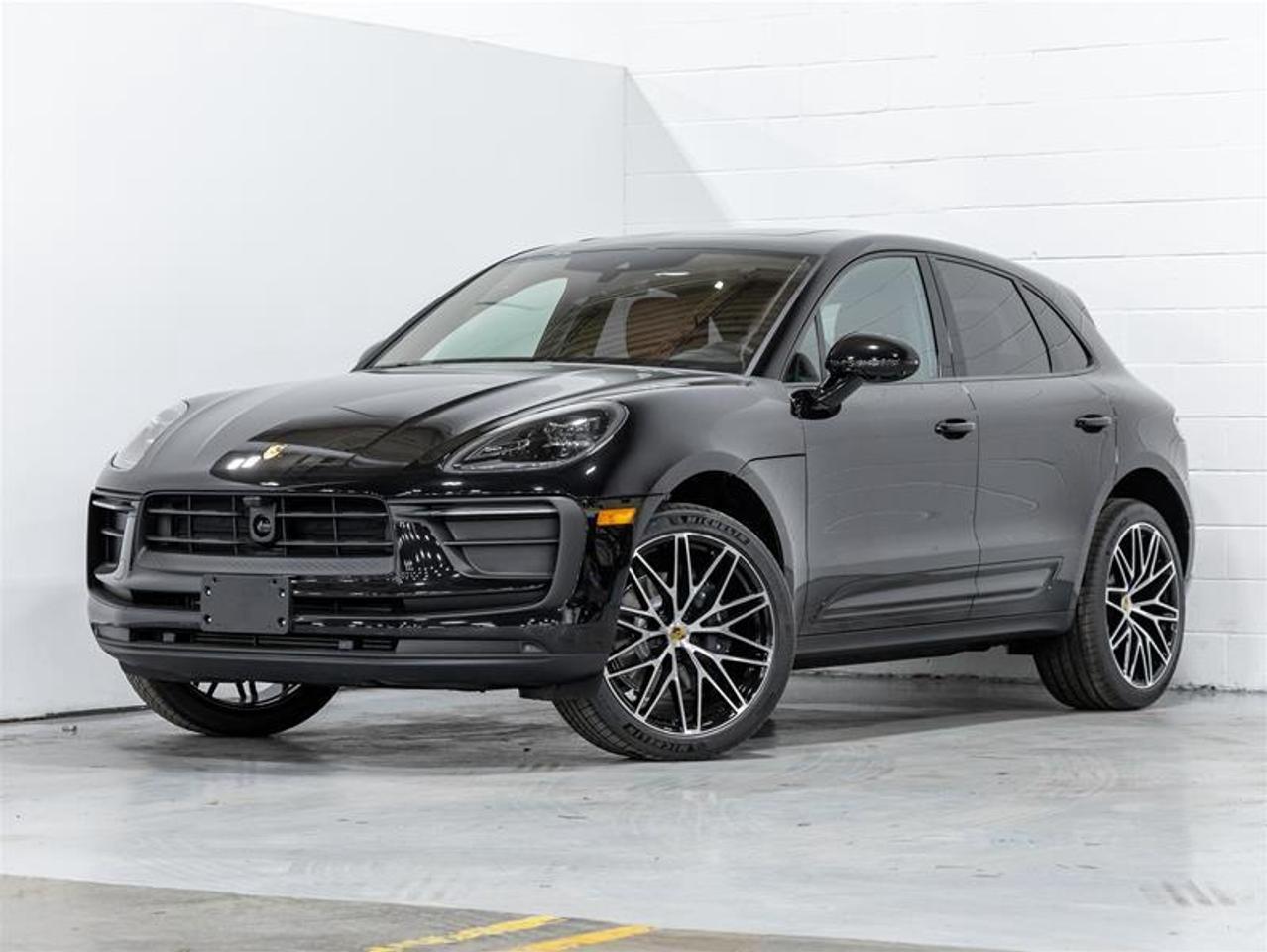 2025 Porsche Macan  Photo0
