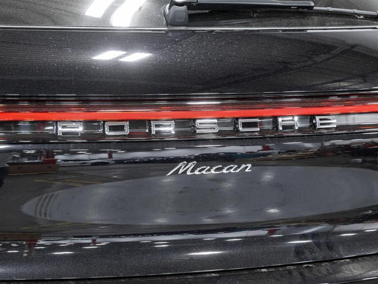 2025 Porsche Macan  Photo