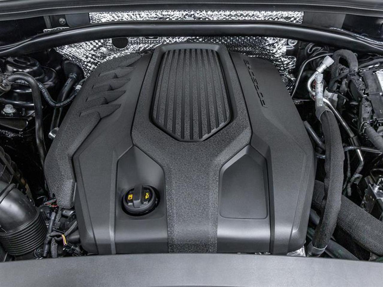 2025 Porsche Macan  Photo