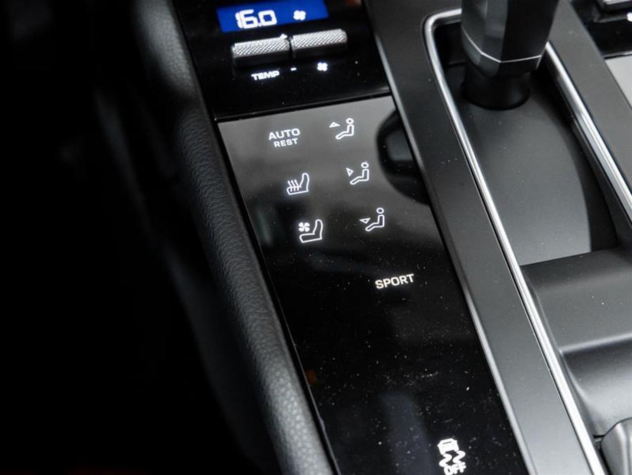 2025 Porsche Macan  Photo