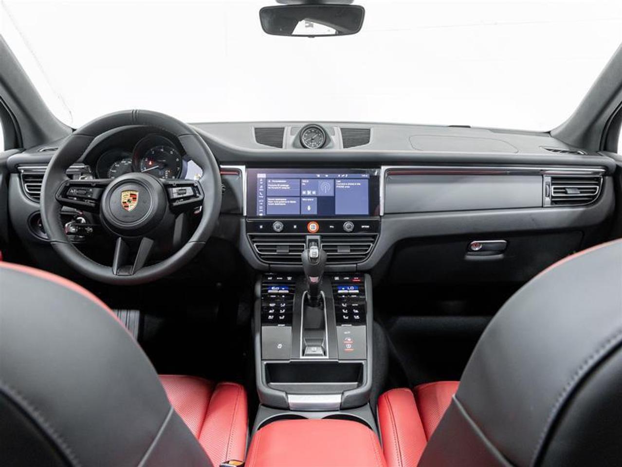 2025 Porsche Macan  Photo