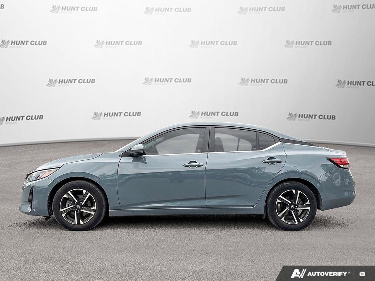 2024 Nissan Sentra SV Photo