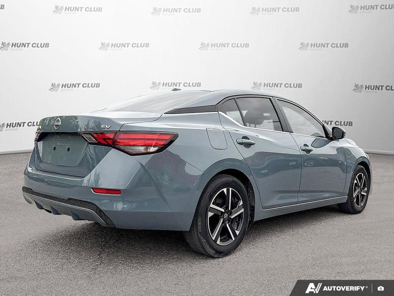 2024 Nissan Sentra SV Photo