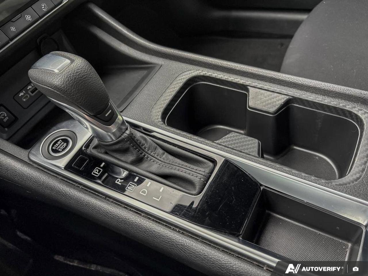 2024 Nissan Sentra SV Photo